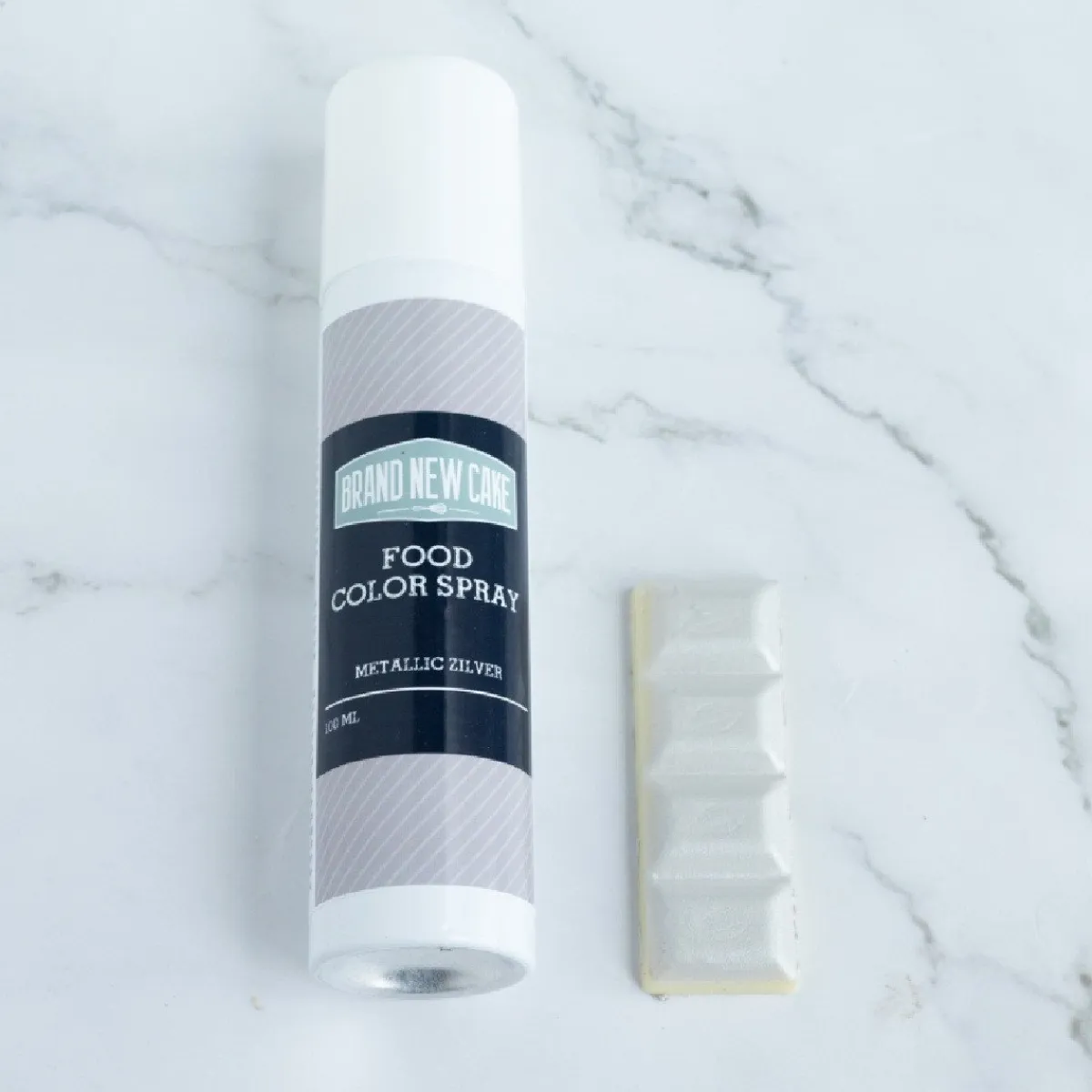 BrandNewCake Kleurspray Metallic Zilver 100ml. Outlet