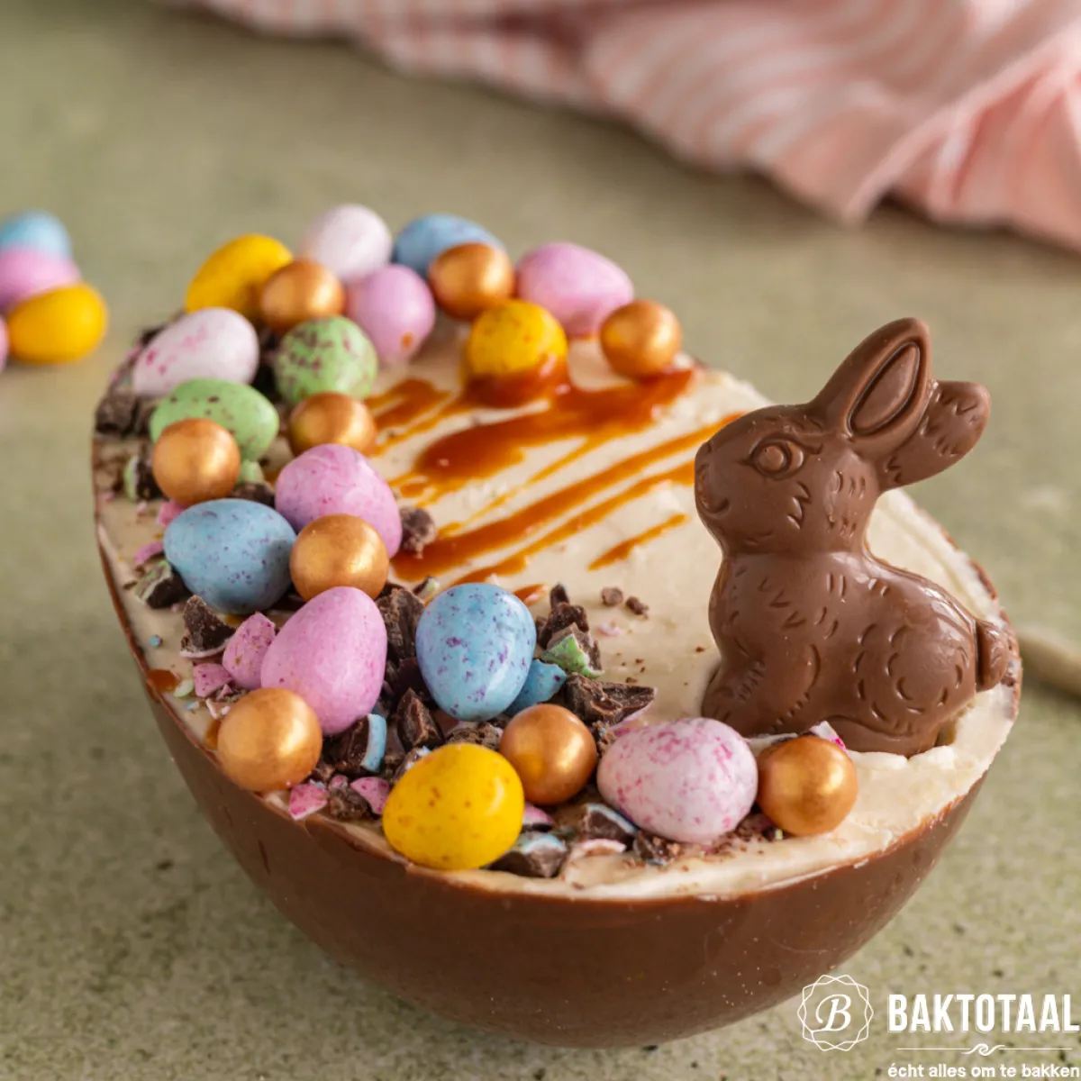 Martellato Chocolade Holvorm Pasen Half-Ei Glad (2x) 15,4x11x5,5cm.