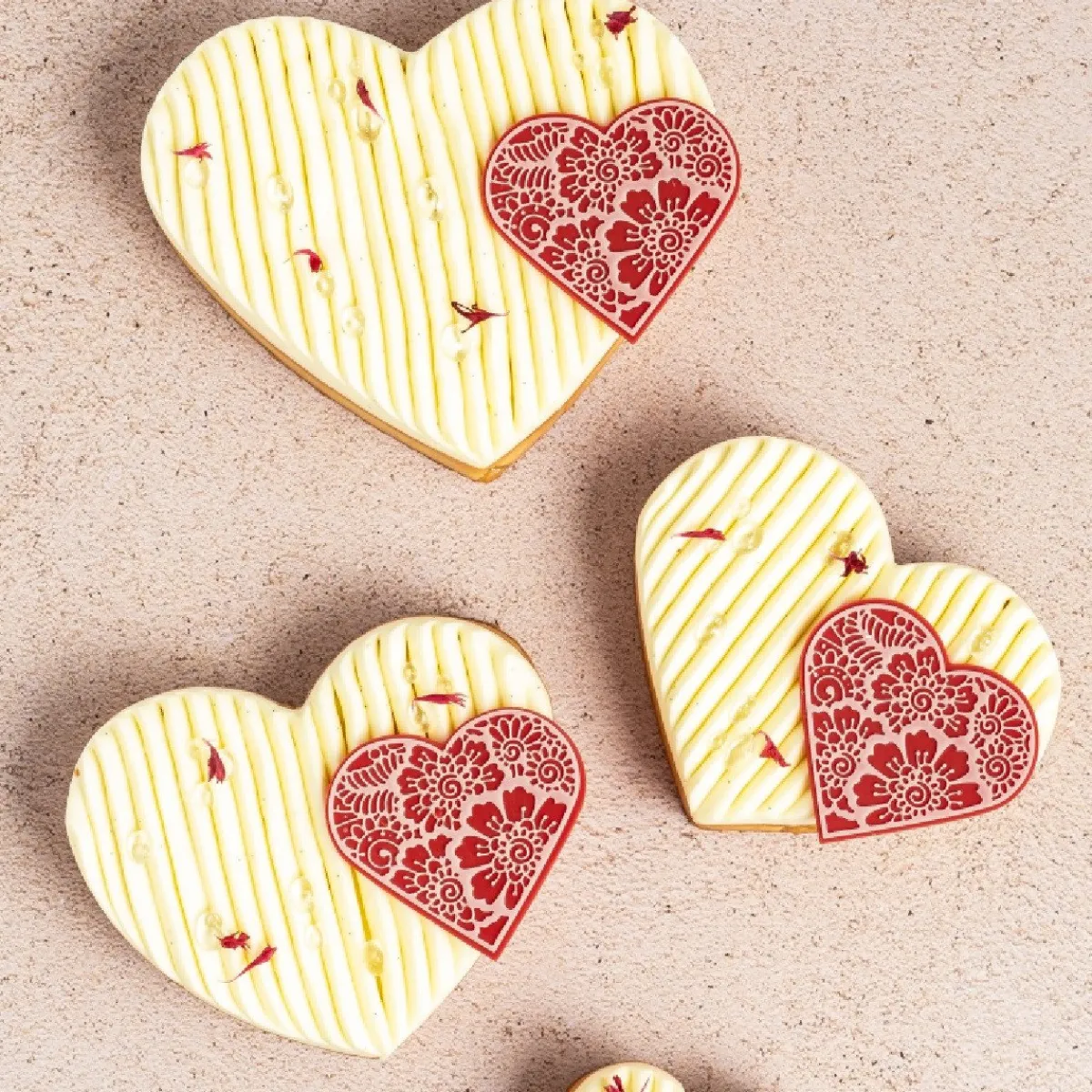 Dobla Chocoladedecoratie Lace Hart Rood / Wit (96 stuks) Online
