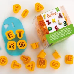 Decora Koekjes Uitstekers Cijfers en Alfabet Set/36 New
