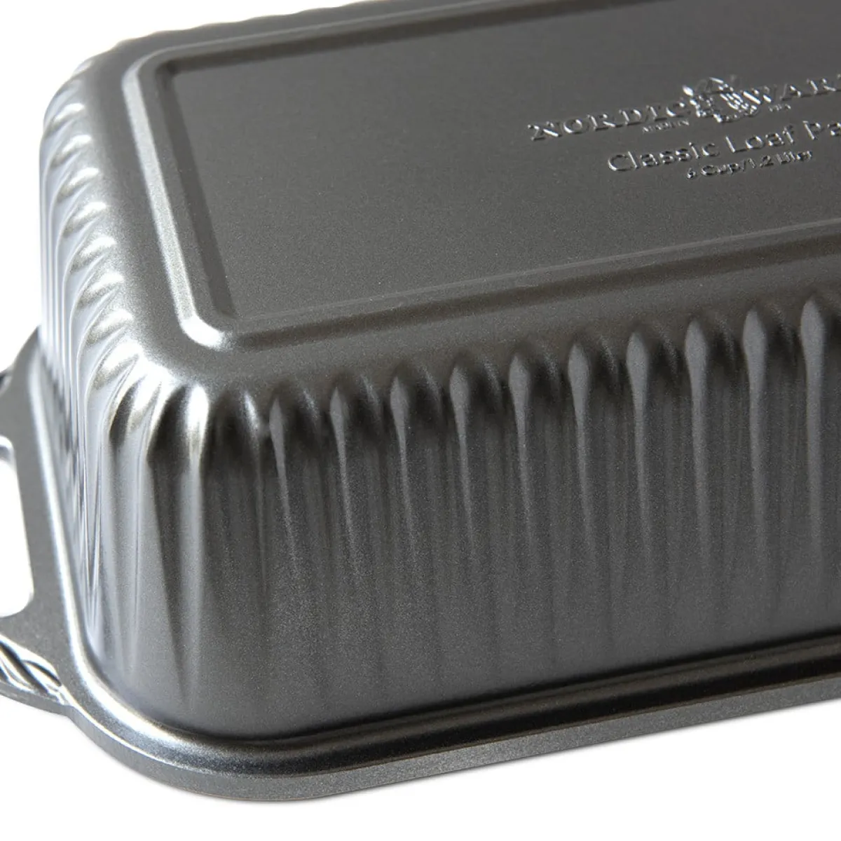 Nordic Ware Classic Broodvorm/Cakevorm Hot