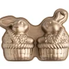 Nordic Ware Paashaas in Mandje Bakvorm Hot
