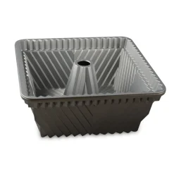 Nordic Ware Tulband Squared Bakvorm** Outlet