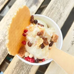 Happy Sprinkles Sprinkles Berrylicious Coco Twist Topping 40g**