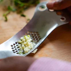 Tala Knoflookpers met Kruidenstripper Outlet